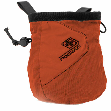 Der Nograd Chalk Bag im ikonischen Nograd-Style ist ein smarter Helfer mit zuverlässigem Kordelzug. Viel Platz für dein Chalk und viel Spaß für dich.