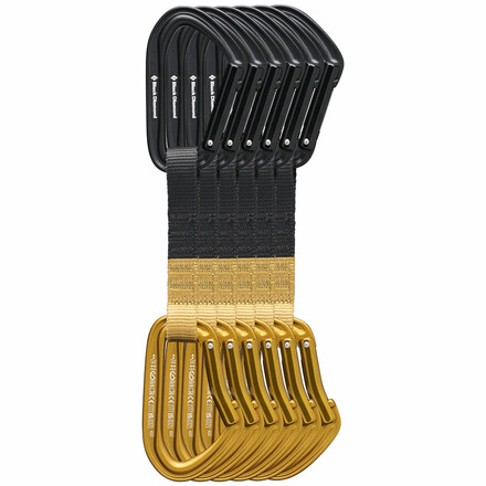 Das Black Diamond Hotforge Quickdraw Express-Set hat zwei Hotforge-Karabiner mit Keylock-Technologie für leichtes Ein- und Aushängen des Bohrhakens bzw. Seils.
