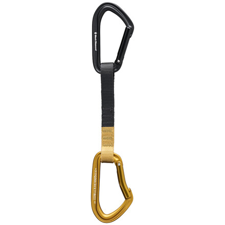 Das Black Diamond Hotforge Quickdraw Express-Set hat zwei Hotforge-Karabiner mit Keylock-Technologie für leichtes Ein- und Aushängen des Bohrhakens bzw. Seils.