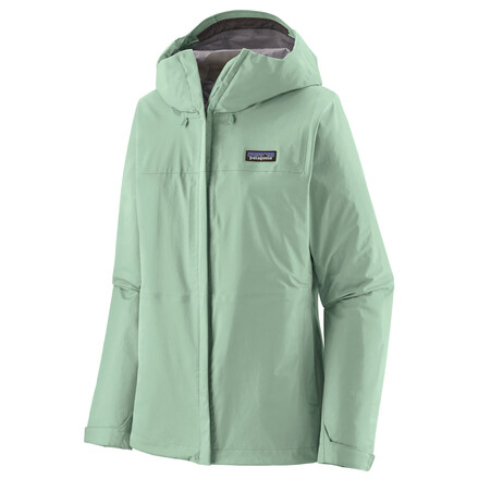 Die Patagonia Women´s Torrentshell ist eine 3-Lagen Hardshelljacke für Frauen, die absolut wasserdicht und winddicht ist und viele clevere Details hat