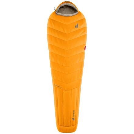 Der nachhaltige Deuter Astro Pro 600 Daunenschlafsack überzeugt mit einer starken Wärmeleistung, seinem geringen Gewicht und viel Bewegungsfreiheit.
