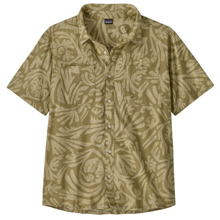 Das Back Step Shirt von Patagonia ist ein kurzärmeliges Hemd für Männer, das nicht nur gut aussieht, sondern auch gemütlich ist.