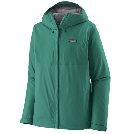 Die Patagonia Torrentshell ist eine absolut wasserdichte 3-Lagen Regenjacke die bluesign und Fair Trade zertifiziert ist und viele praktische Details hat