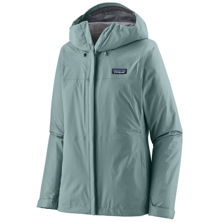 Die Patagonia Women´s Torrentshell ist eine 3-Lagen Hardshelljacke für Frauen, die absolut wasserdicht und winddicht ist und viele clevere Details hat