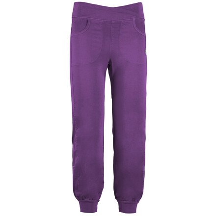 Die E9 B-Olivia Kletterhose für Kinder begleitet deinen Nachwuchs mit viel Komfort und strapazierfähigem Material am Felsen und an der Wand.