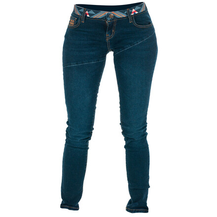 Die Nograd Women's Legend ist eine alltagstaugliche und figurbetonte Kletterhose aus robustem Jeansstoff. Mit gemustertem Hosenbund.