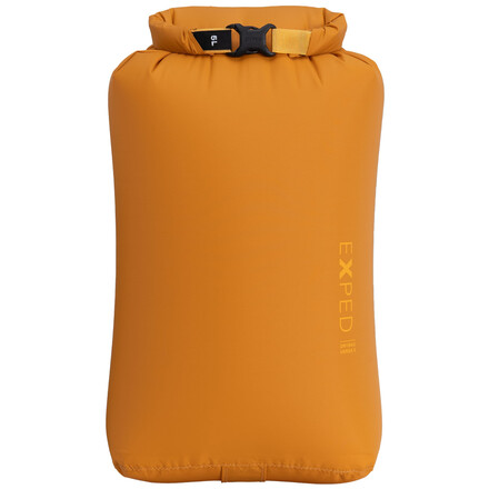 Die Exped Drybag Versa Packsäcke schützen dein Equipment zuverlässig vor Wasser und Feuchtigkeit. Nahtbandverschweißt und mit smartem Rolltopverschluss.