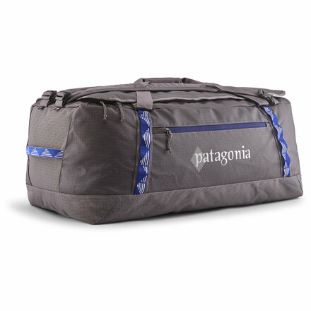 Geräumige Reisetasche mit gepolstertem Boden und abnehmbaren Schulterriemen. Besonders wasserabweisend durch ihre TPU-Beschichtung. 