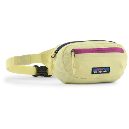 Die Patagonia Terravia Mini Hip Pack ist eine kompakte, leichte und sehr praktische Hüfttasche. Aus strapazierfähigem und nachhaltigem Material.