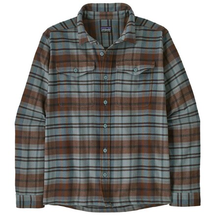 Das Fjord Flannel Hemd von Patagonia wird aus reiner Biobaumwolle hergestellt und liegt mit seinem dicht gewebten Stoff angenehm und warm auf der Haut
