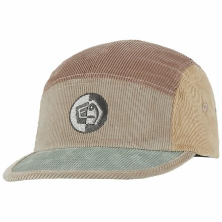 Die E9 Ugghio ist eine robuste und individuell einstellbare Basecap aus stylischem Breitcord. Wirkungsvoll gegen tiefstehende Herbstsonne und Winterblues.