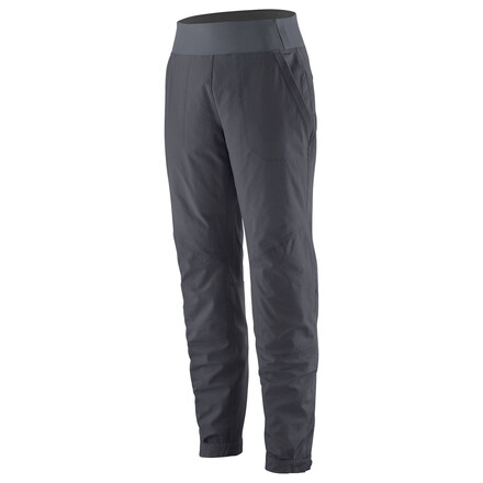 Die Caliza Rock Pants von Patagonia für Frauen ist eine ideale Kletterhose für lange Klettertage am Fels. Sie punktet durch viele Einstellmöglichkeiten.