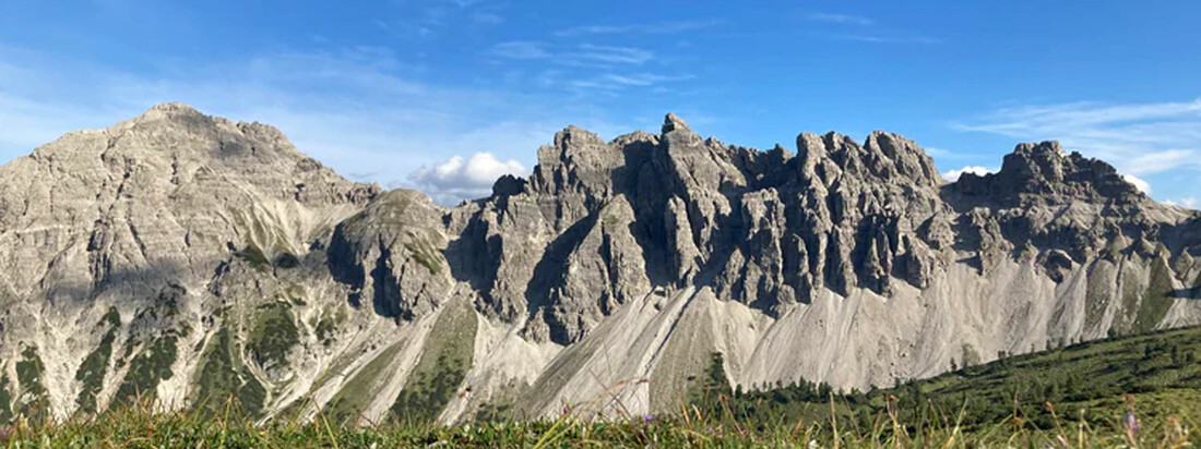 RAED Climbing entwickelt und fertigt seine Ausrüstung im Allgäu, am Fuß der bayerischen Alpen – dort, wo der Klettersport Alltag ist.