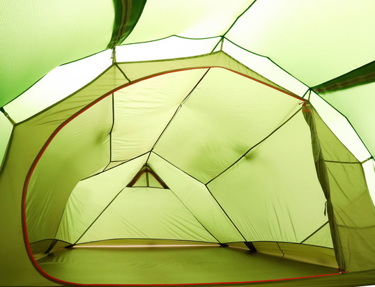 Zelte sind unsere Mobilen Behausungen für alle möglichen Ourtdoor-Aktivitäten. Vom Familienzelt für den Campingplatz bis hin zum ultraleichten Zelt für Rucksacktouren.